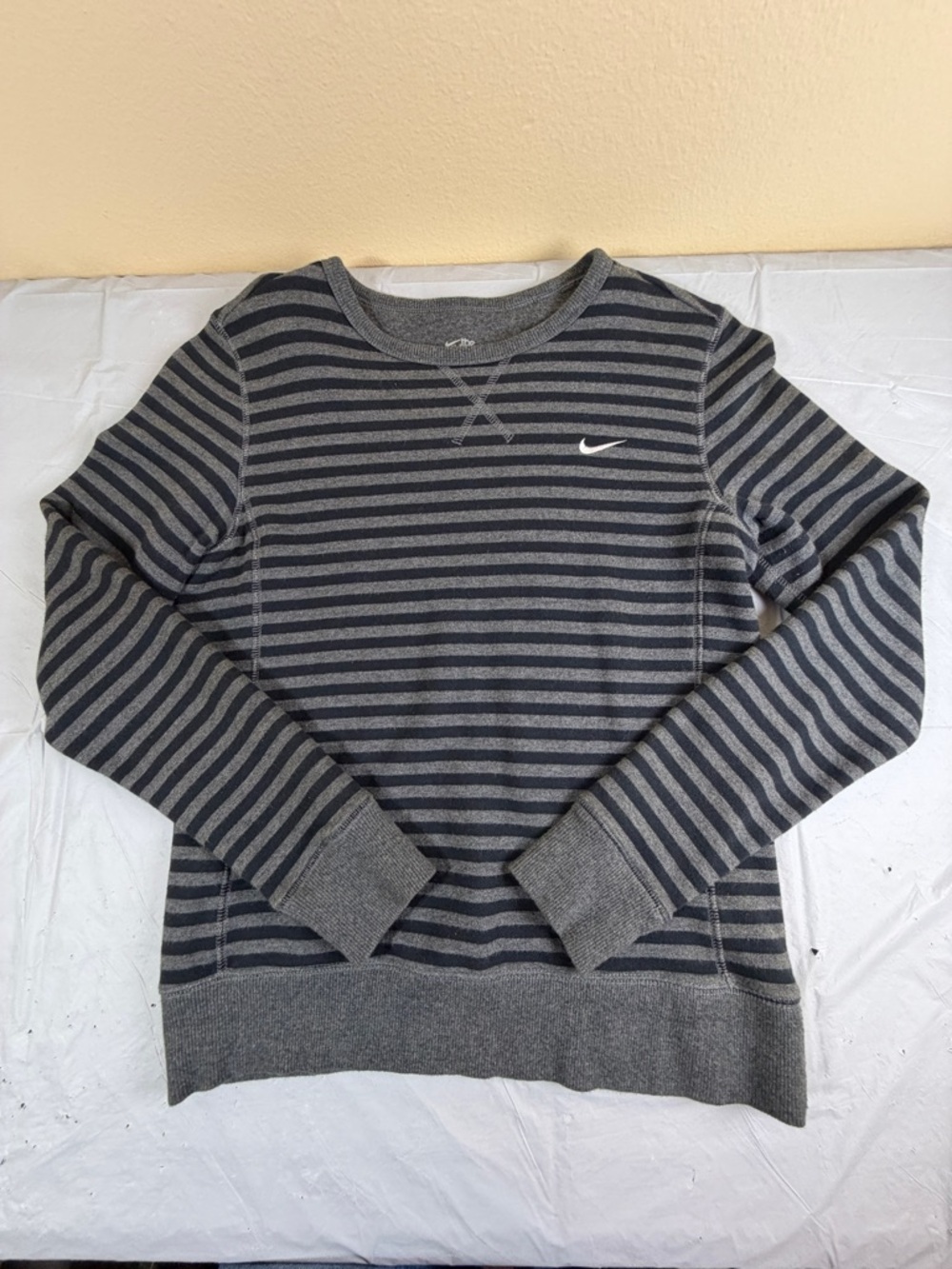 Nike‎ Women’s Gray and Dark Gray Striped Crewneck Sweatshirt